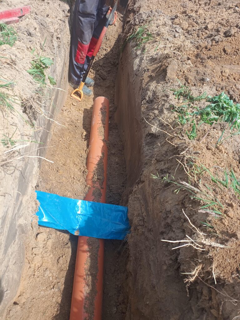 Przyłącza wodno – kanalizacyjne/Odwodnienia